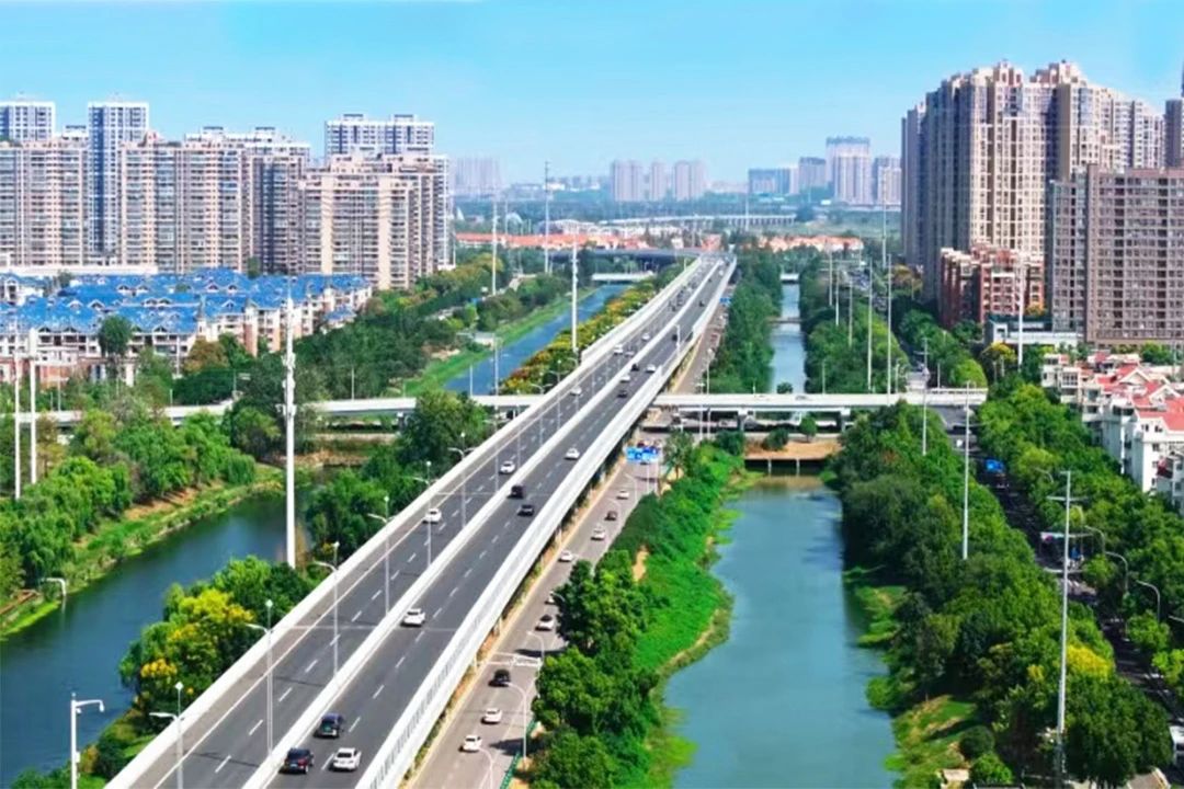 标杆222.jpg